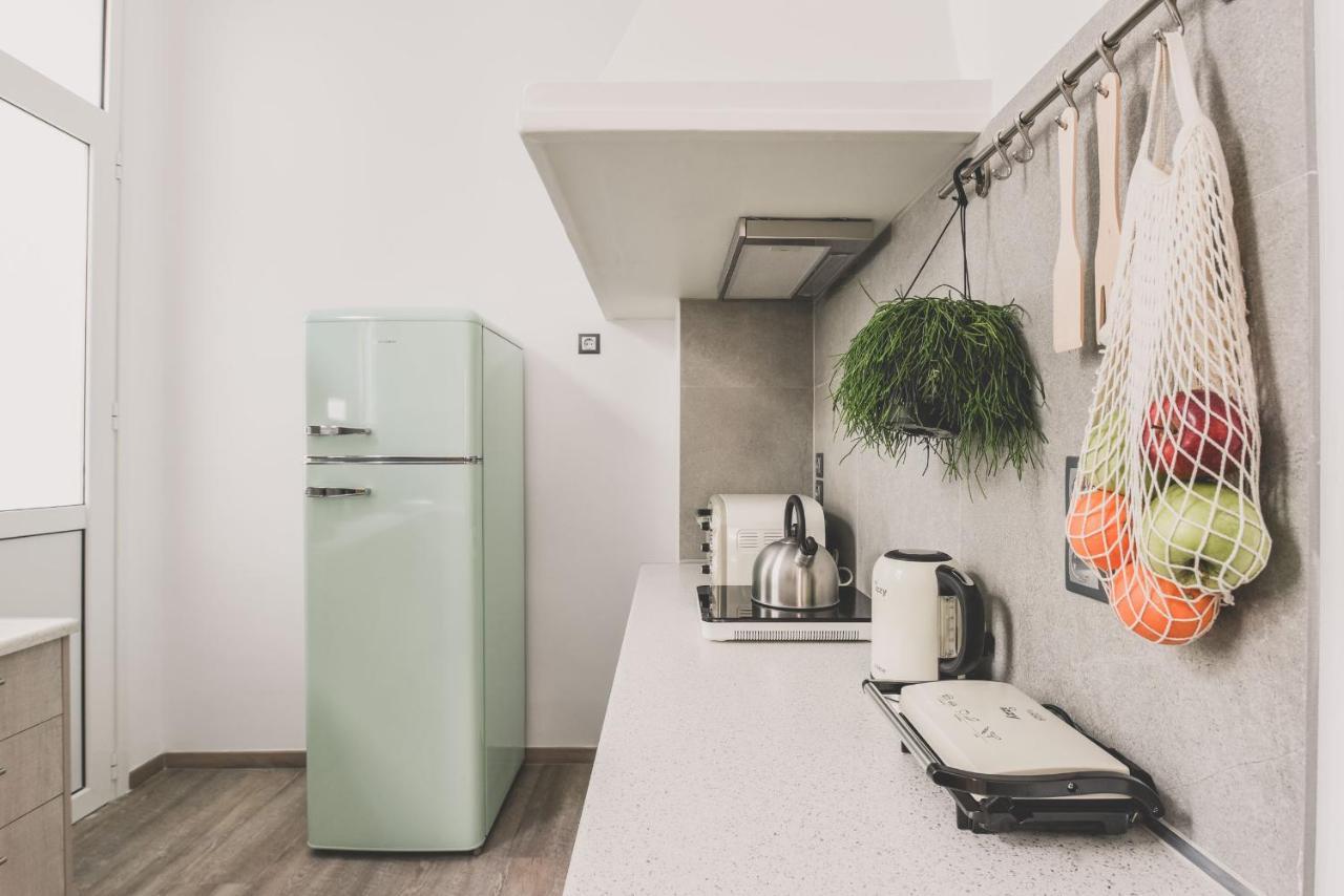 Neoclassical Apartment Near Acropolis - Livingstone Crystal Атина Екстериор снимка