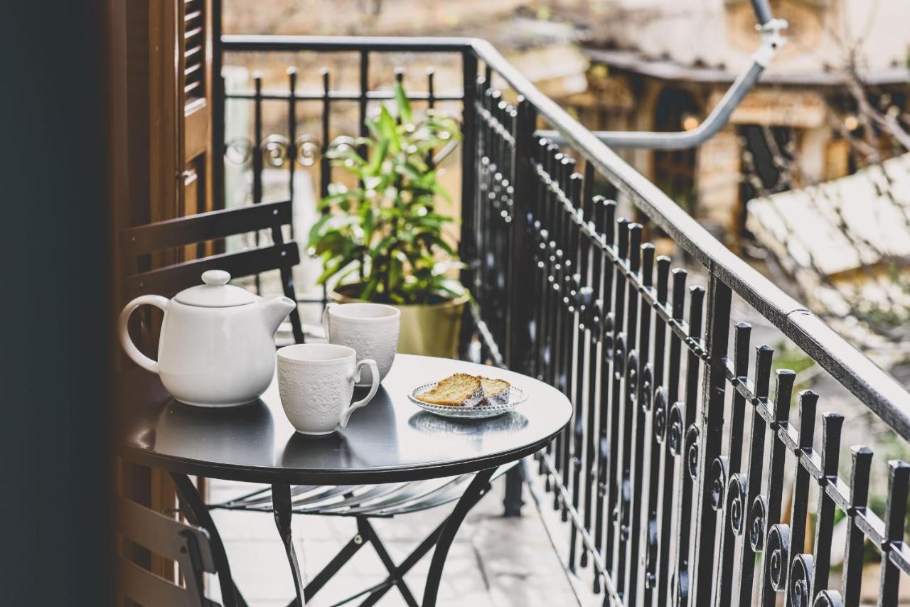 Neoclassical Apartment Near Acropolis - Livingstone Crystal Атина Екстериор снимка