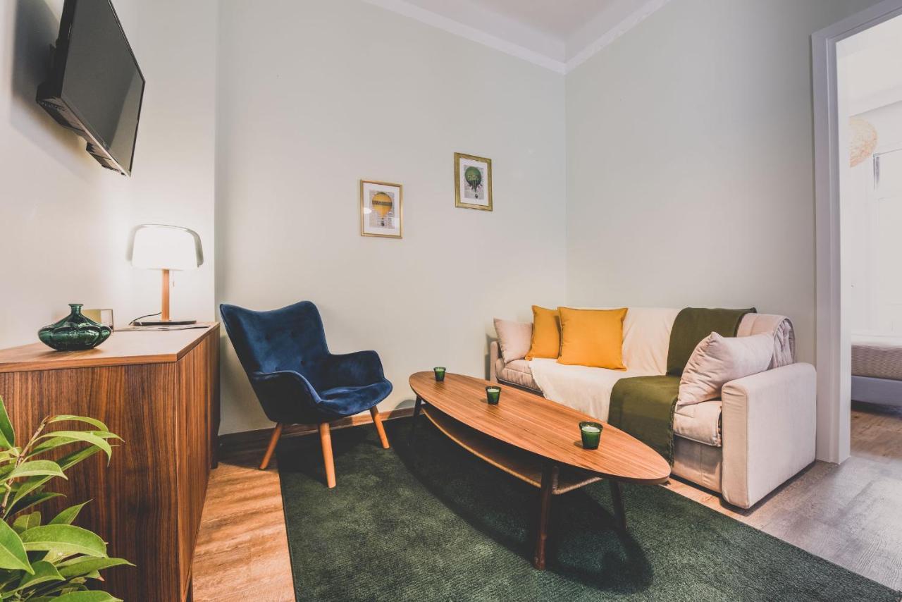 Neoclassical Apartment Near Acropolis - Livingstone Crystal Атина Екстериор снимка