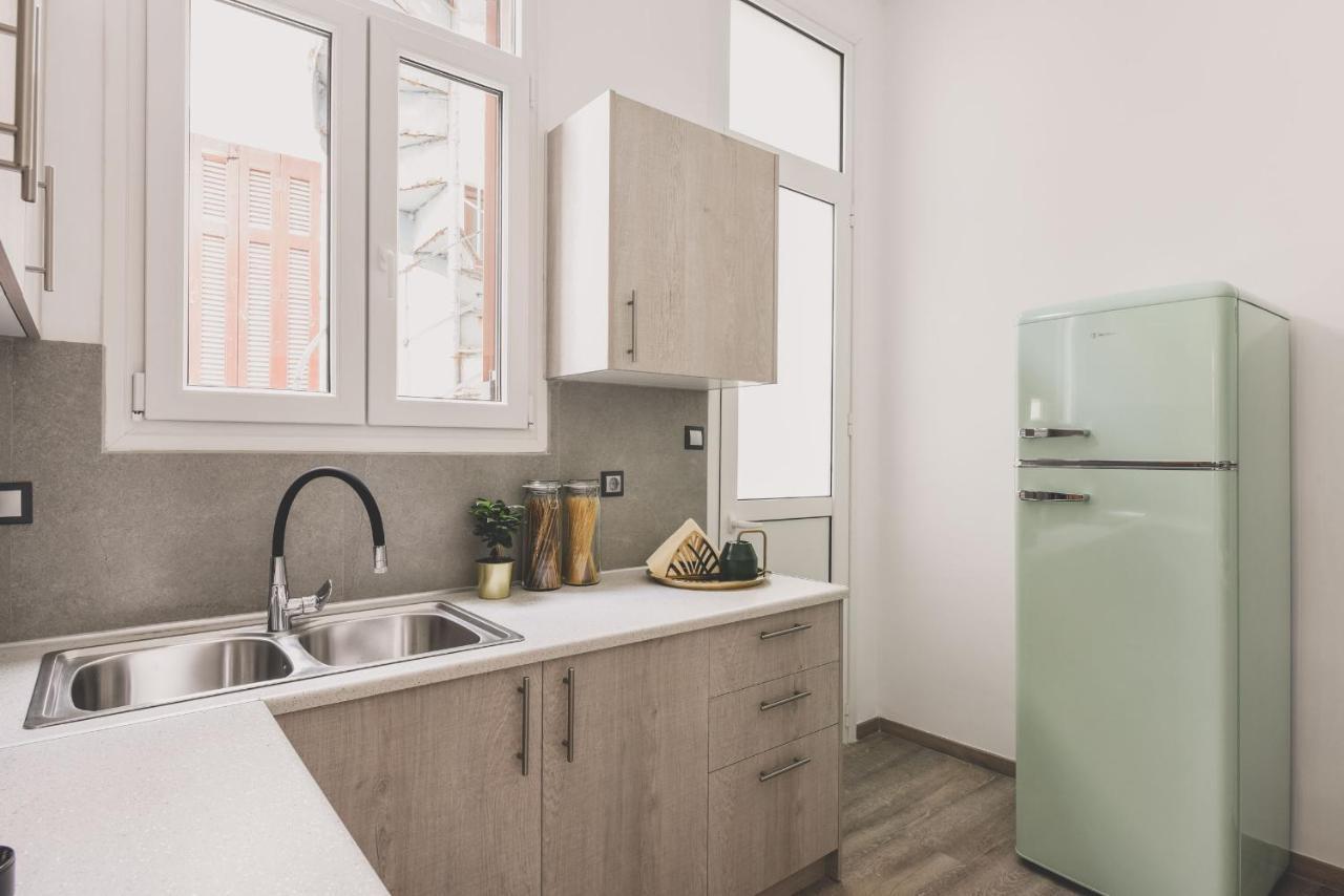 Neoclassical Apartment Near Acropolis - Livingstone Crystal Атина Екстериор снимка